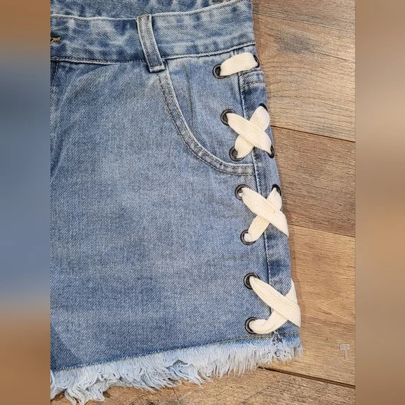 NWOT Vocal Distressed Lace Up Denim Shorts - Picture 2 of 7